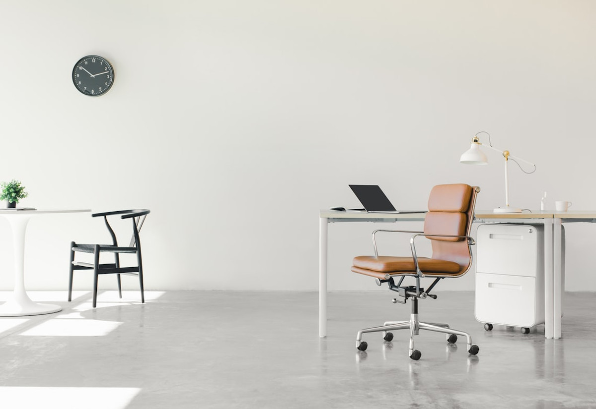Novodobá kancelária v minimalistickom štýle